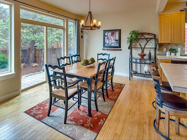3138 NE Monte Vista Ln — Photo 13