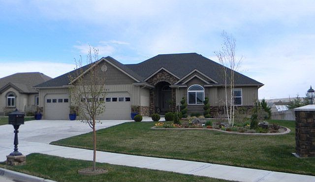 1st image of 4781 Blackstone Dr