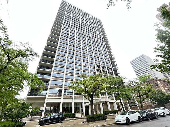 2nd image of 88 W Schiller St APT 1605L