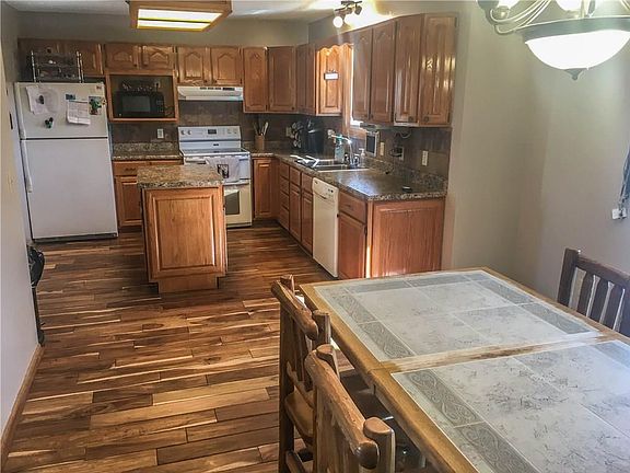 4th image of 2817 NW Park Ln