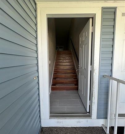 2nd image of 1494 Trafalgar Ln #N-201