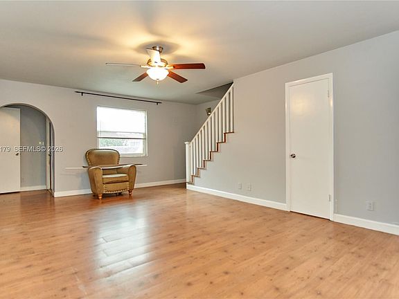 5th image of 25 NE 12th St