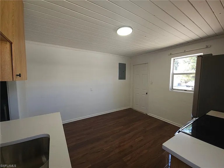 2657 Lafayette St — Photo 6