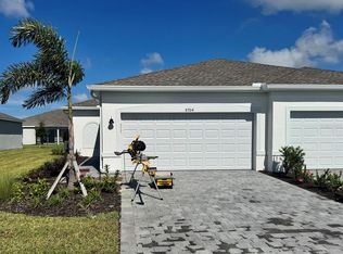 8704 Saint Kitts Cir, Englewood, FL 34224