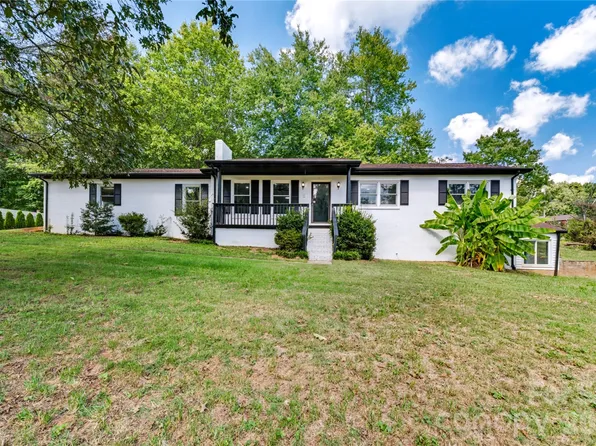2537 Brentwood Cir, Lenoir, NC 28645