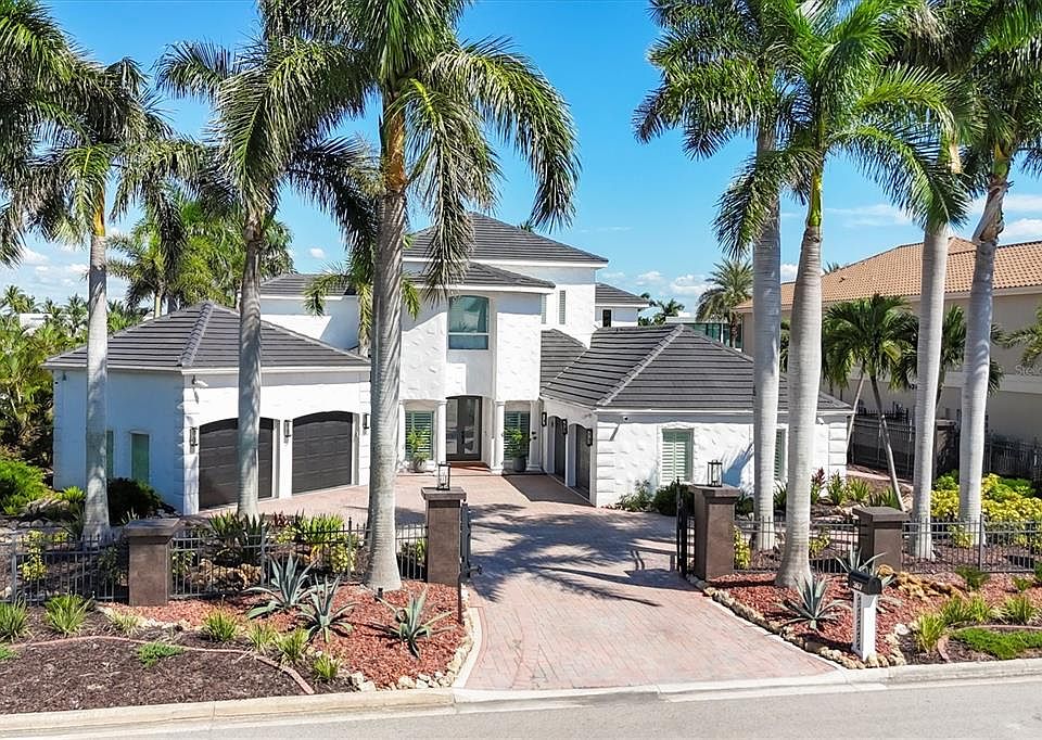 1st image of 367 W Royal Flamingo Dr