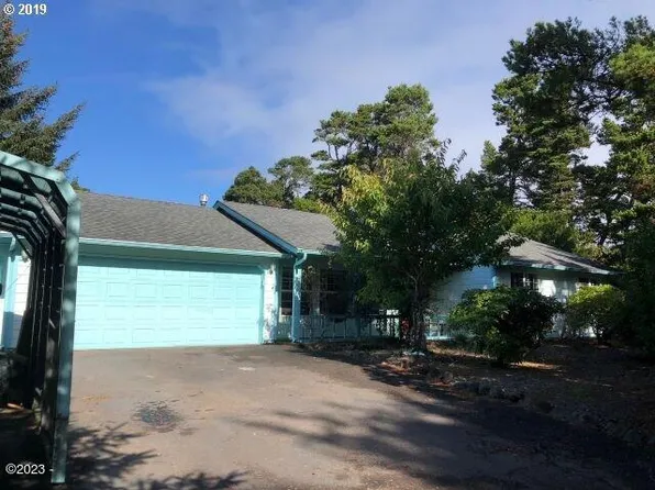 4781 Treewood Ct, Florence, OR 97439