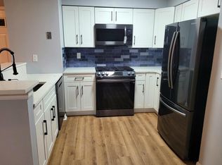 195 Blew Ct, East Brunswick, NJ 08816