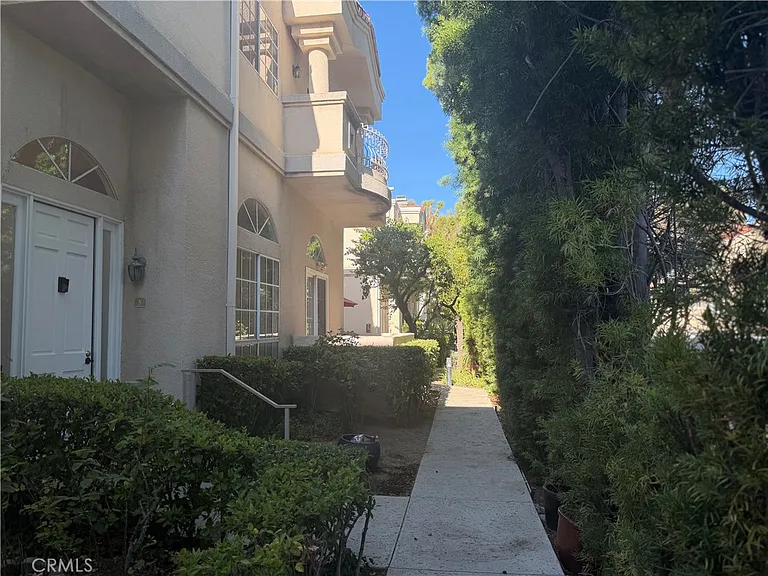 5340 Las Virgenes Rd #10 — Photo 4