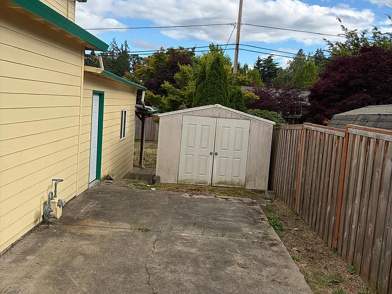 11320 SW Clifford St — Photo 34