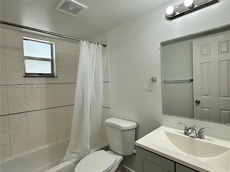 2325 Arthur St #6 — Photo 17