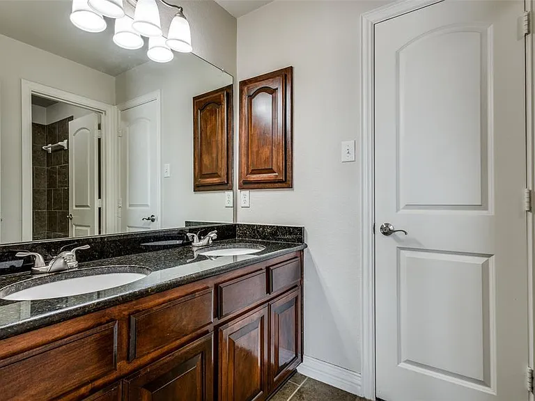 778 Fall River Dr — Photo 7