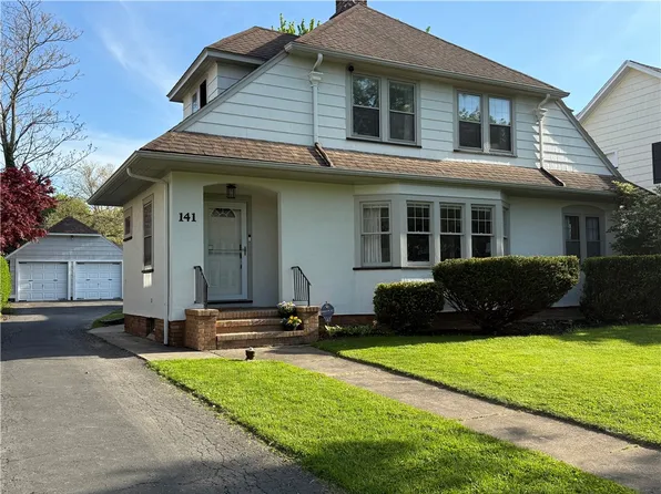141 Warrington Dr, Rochester, NY 14618