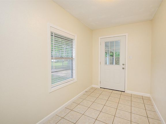 4th image of 804 Chickasaw Dr