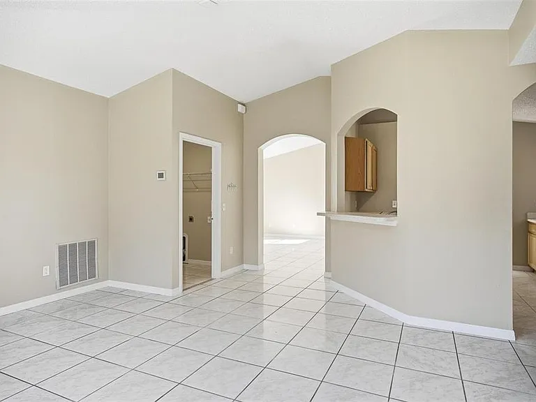 106 La Mancha Dr — Photo 23