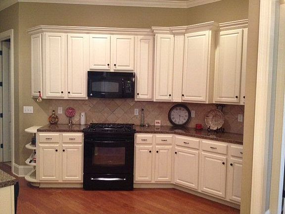 4th image of 369 Windsor Dr N