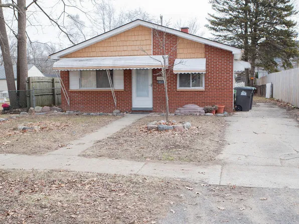 6431 Elm St, Taylor, MI 48180