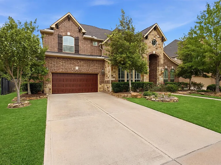 1110 River Bow Dr — Photo 2