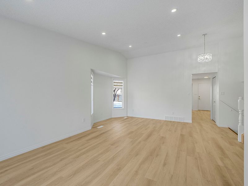 Edmonton House for rent - 4 Bedrooms — photo 8