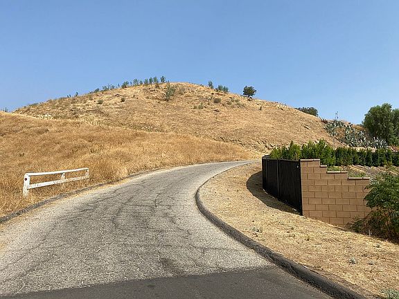 4th image of 8369 N Hillcroft Dr