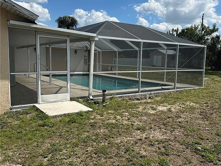 706 Arianne Ct — Photo 15