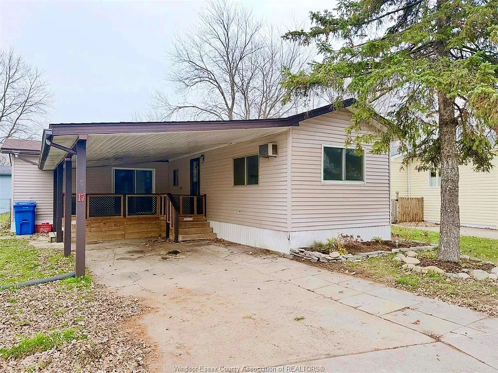 17 Spruce St photo 1