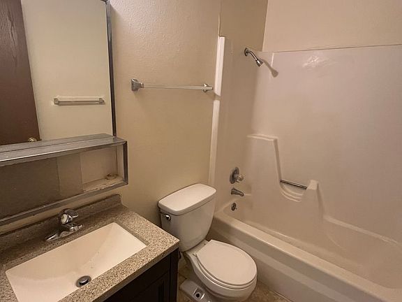 4th image of 741 E University Ave APT 8