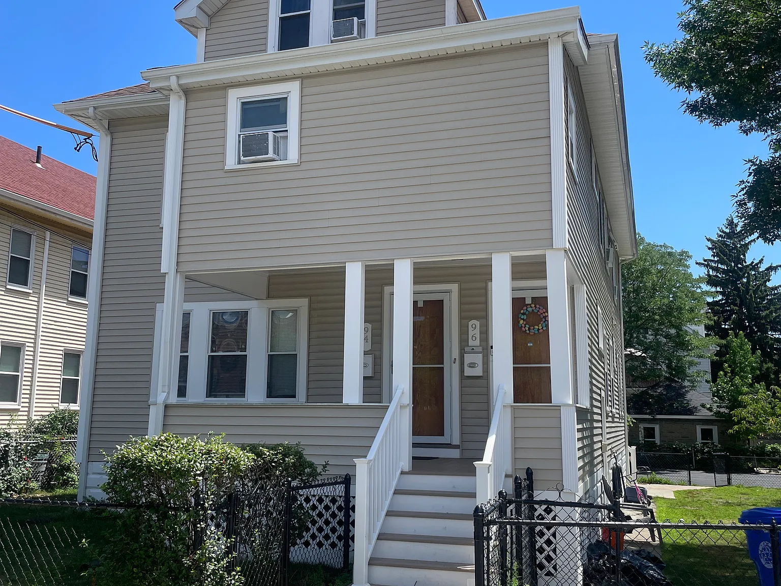 2 bed, 1100 sqft, $2,900 — Photo 1
