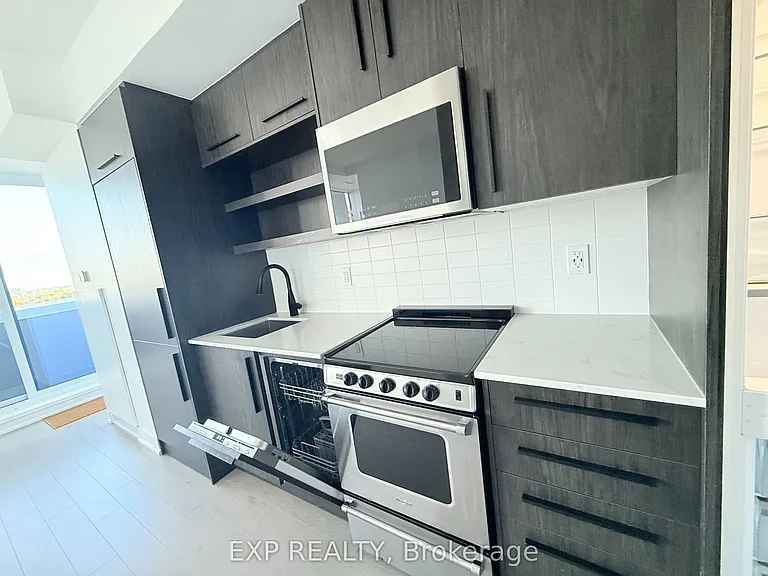 560 Rideau St #701 — Photo 6