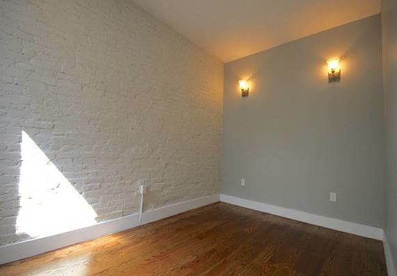 2nd image of 108 Rogers Ave