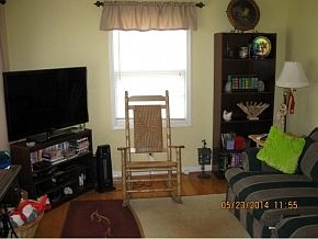 2nd image of 711 Crowell Ln