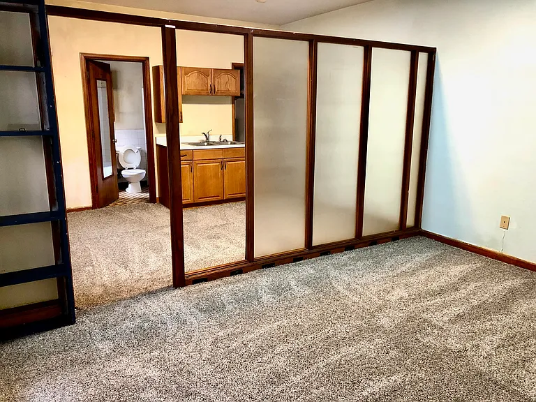 638 State St #302 — Photo 9