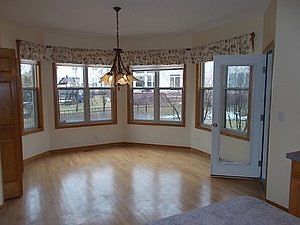 5th image of 167 Huron Dr