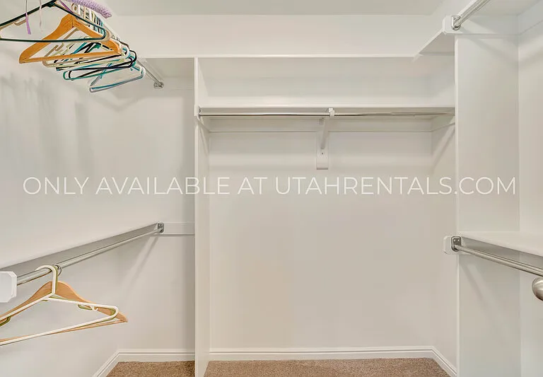 1419 W Stayner Dr — Photo 10