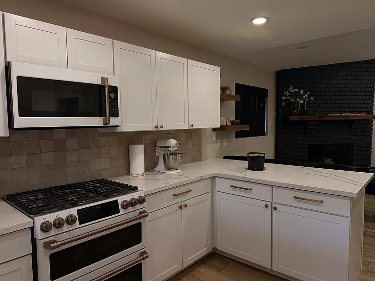 2695 Daytona Ave — Photo 11