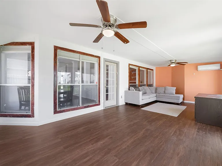 7919 Quail Meadow Dr — Photo 14