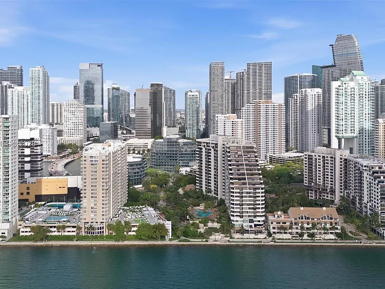 520 Brickell Key Dr #A1615 — Photo 3