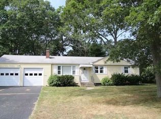 11 Brookside Dr, North Kingstown, RI 02852
