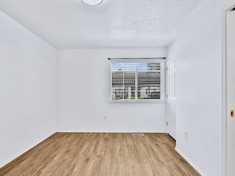 5775 N Garrett St #102 — Photo 19