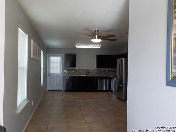 3rd image of 1035 Marquette Dr