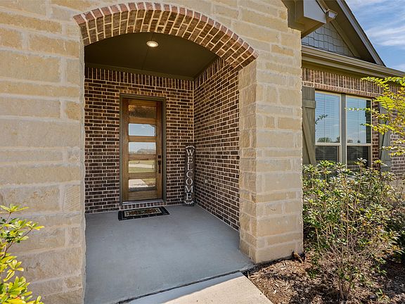 5th image of 813 Valley Ridge Rd