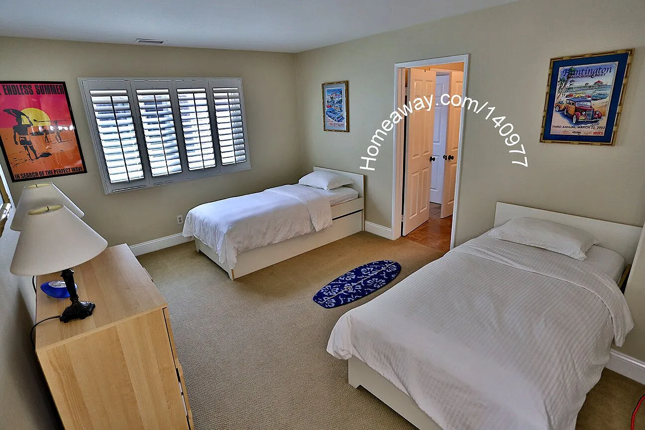 3 bed, 2.5 bath, 2273 sqft, $12,000 — Photo 1