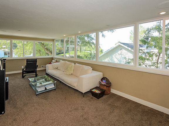 4th image of 3285 E Bernada Dr