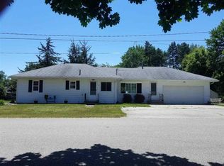 1141 Ledyard Rd, Essexville, MI