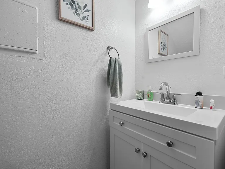 845 Saint Andrews Dr #7 — Photo 9