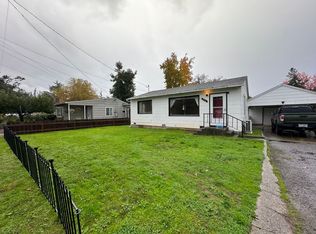 232 W Bradford Ave, Roseburg, OR 97471