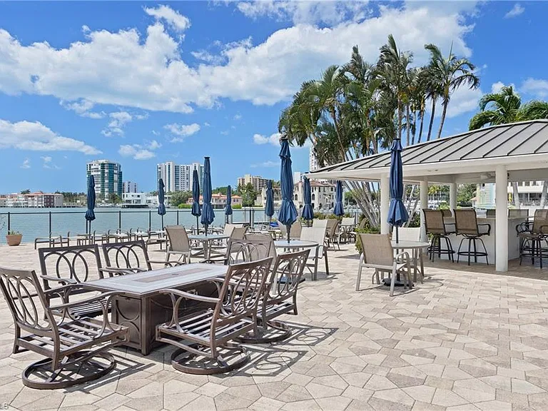 250 Park Shore Dr #803 — Photo 30