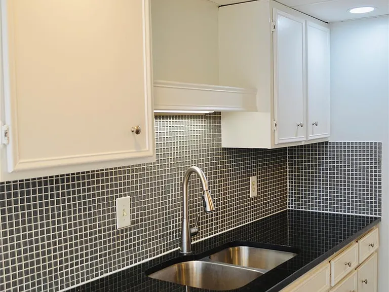 1800 Lavaca St #807 — Photo 6