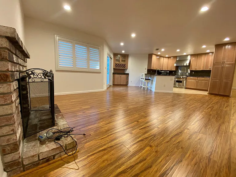 3565 Ballantyne Dr — Photo 7