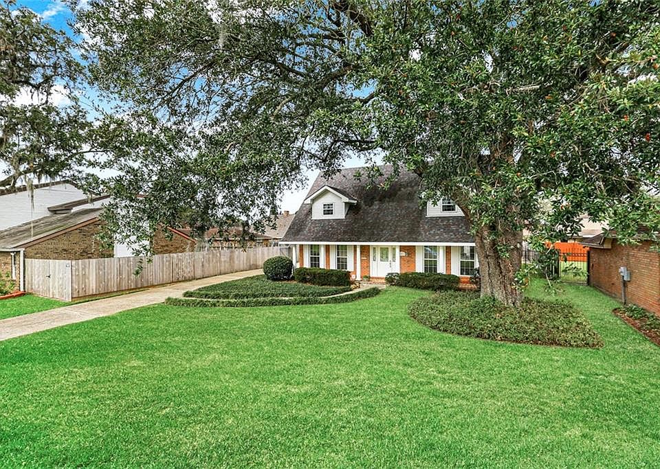 1st image of 2816 Villa Dr